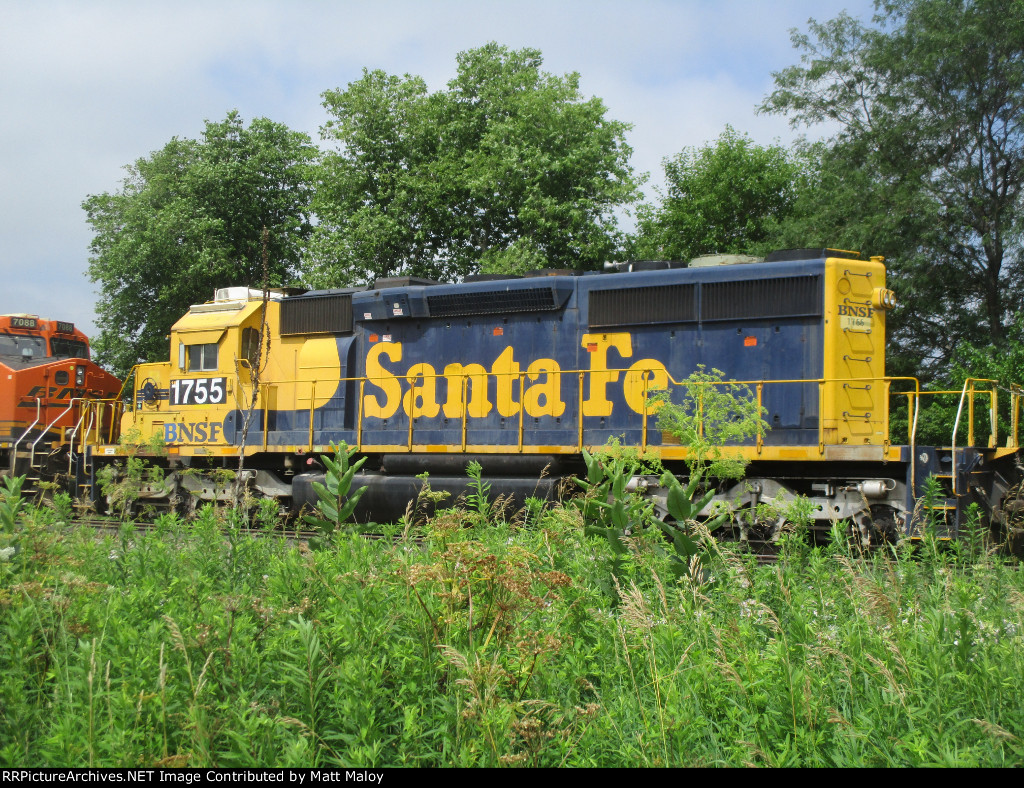 BNSF 1755